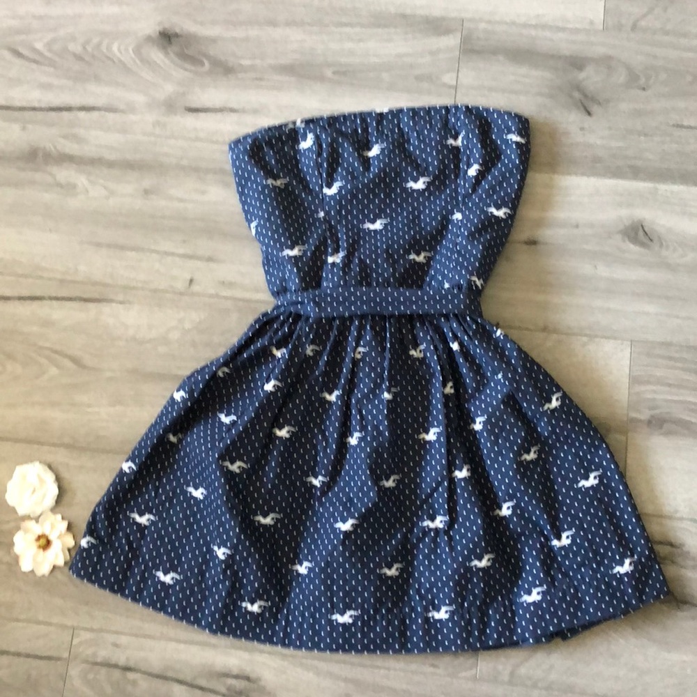💙 RARE 💙 Hollister dress Navy & white